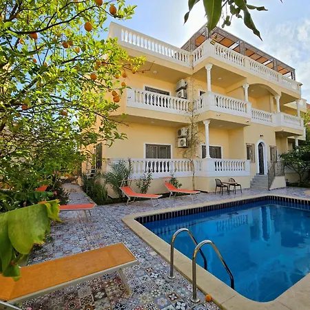 Elnahla Villa